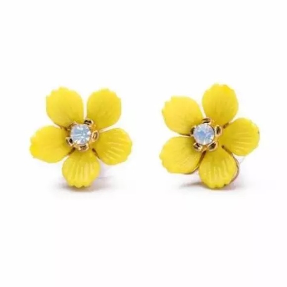 Flower Earrings - Picture 2 of 3
